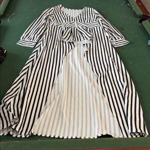 Striped Black and White Women's Cape